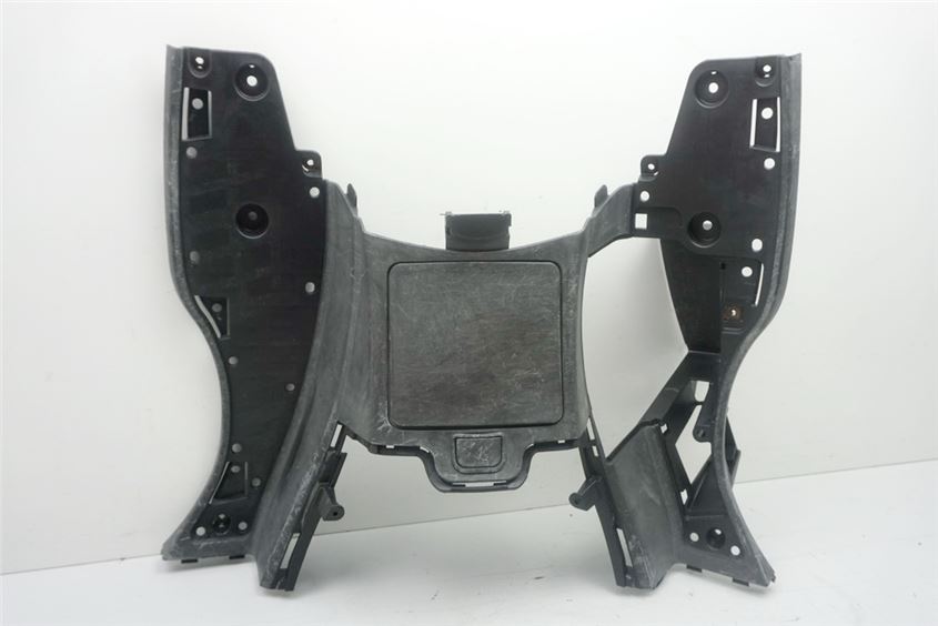 SUZUKI UH 125 CC BURGMAN K7-L3 VERKLEIDUNG FUßRAUM TRITTBRETT ABDECKUNG COVER