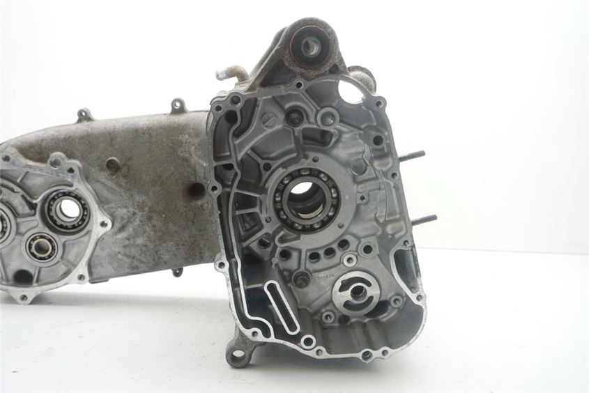 SUZUKI UH 125 CC BURGMAN K7-L3 ENGINE CRANKCASE