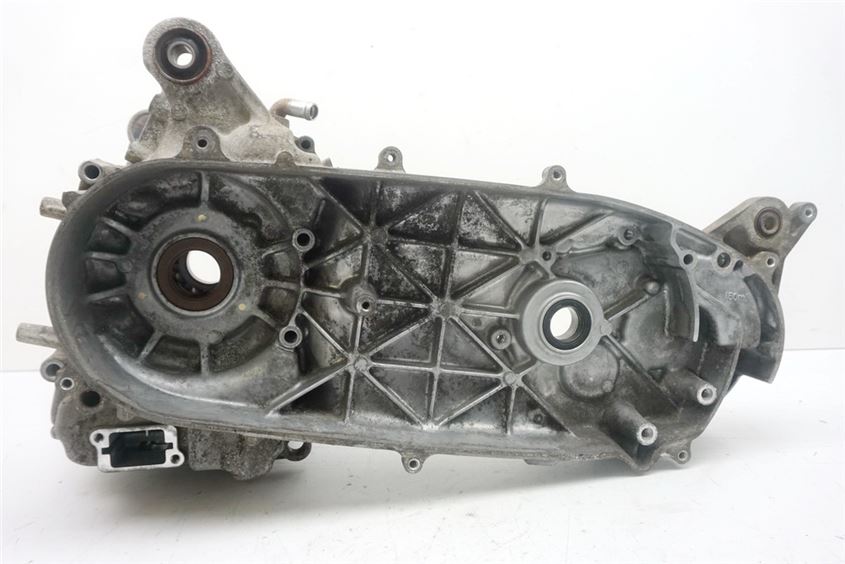 SUZUKI UH 125 CC BURGMAN K7-L3 ENGINE CRANKCASE