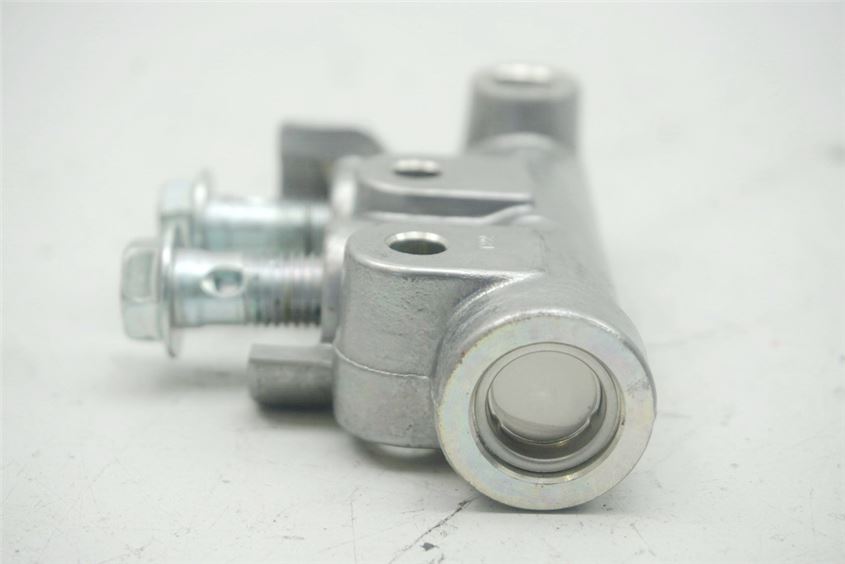 SUZUKI UH 125 CC BURGMAN K7-L3 BRAKE DISTRIBUTOR BRAKE CYLINDER