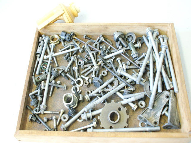 KAWASAKI ZX-6R ZX600J SCREWS SMALL PARTS ENGINE