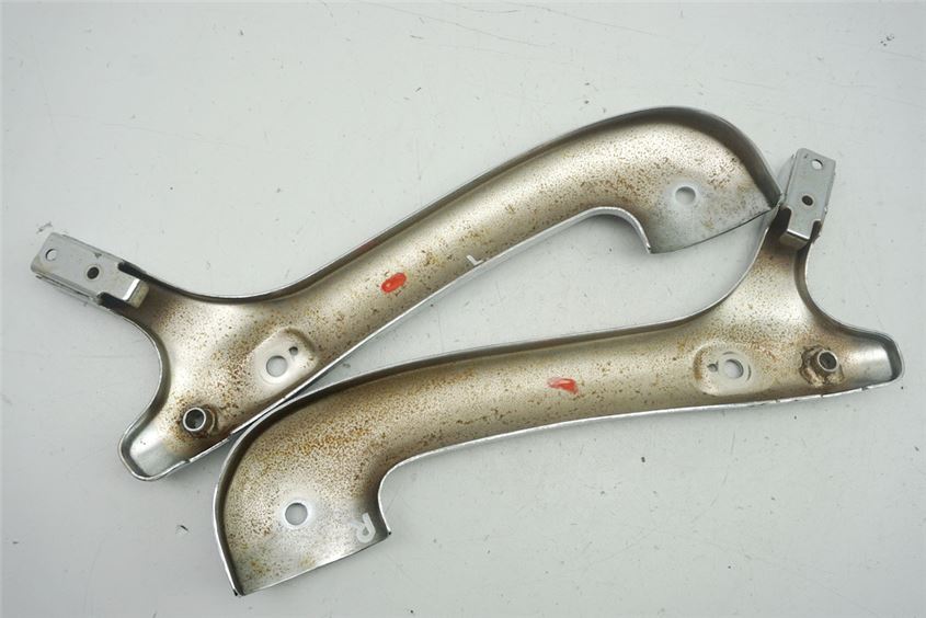 HYOSUNG GA 125 CRUISE II INDICATOR BRACKET STRUT SISSY BAR COVER FENDER
