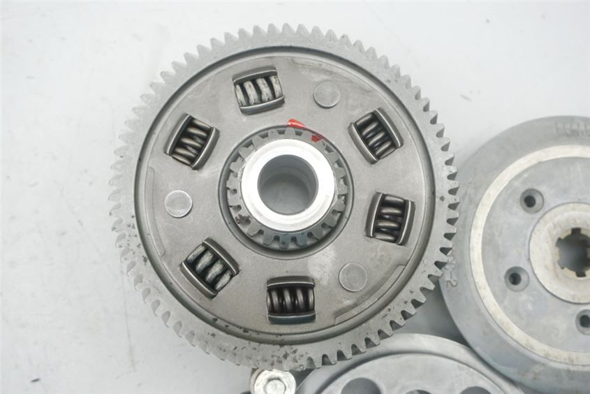 HYOSUNG GA 125 CRUISE II KUPPLUNG KUPPLUNGSKORB NABE DRUCKPLATTE