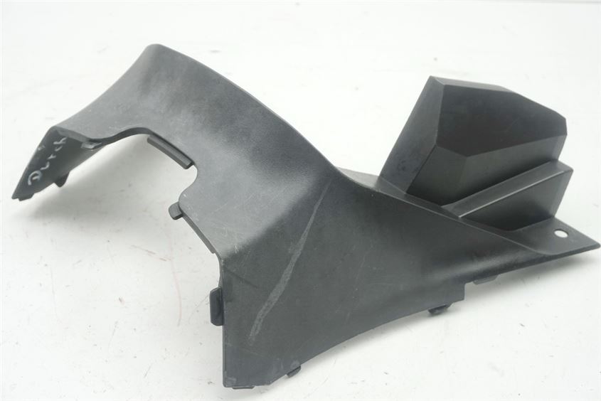SUZUKI UH 125 CC BURGMAN K7-L3 FAIRING FOOTWELL SEAT BASE BOTTOM COVER