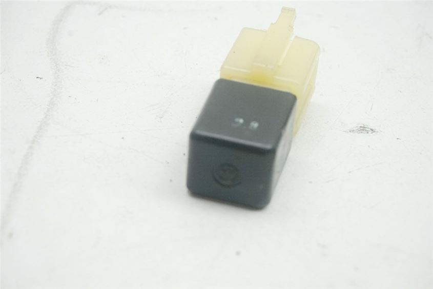 KAWASAKI Z 440 KZ 440 D WIDERSTAND RELAIS SENSOR SCHALTER GEBER