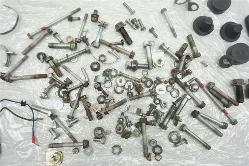 KAWASAKI Z 440 KZ 440 D SCREWS & SMALL PARTS