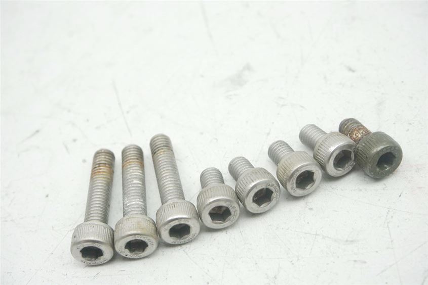 YAMAHA XJR 1200 4PU SP TORNILLOS TAPA DE DEPÓSITO