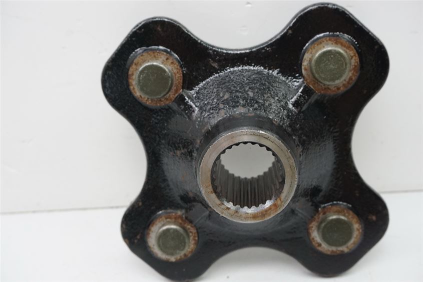 CF MOTO CF500 - 5A CFORCE 4x4 BUJE RUEDA TRASERO IZQUIERDO SOPORTE LLANTA