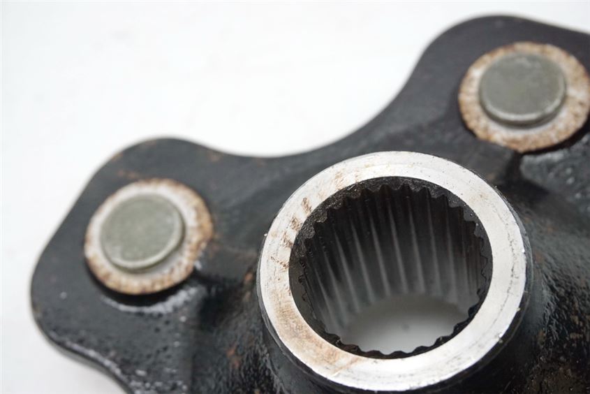 CF MOTO CF500 - 5A CFORCE 4x4 BUJE RUEDA TRASERO IZQUIERDO SOPORTE LLANTA