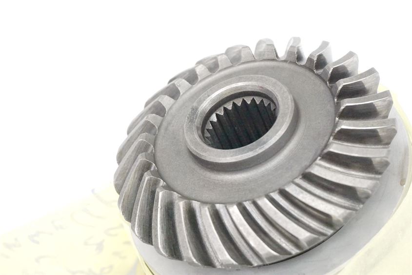 CF MOTO CF500 - 5A CFORCE 4x4 ANGETRIEBENES KEGELRAD ZUR KARDANWELLE ANTRIEB