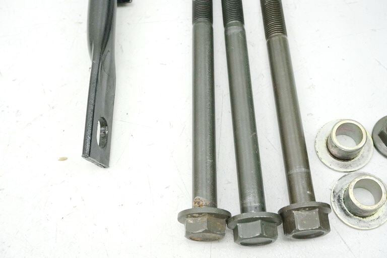 CF MOTO CF500 - 5A CFORCE 4x4 SOPORTE MOTOR TRAVESAÑO TORNILLO
