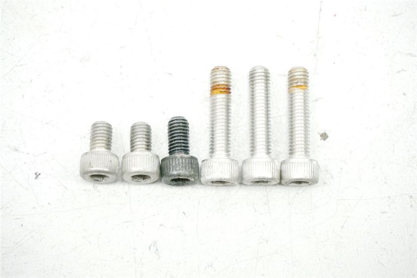 YAMAHA FZ6 S RJ14 S2 TORNILLOS TAPA DEPÓSITO