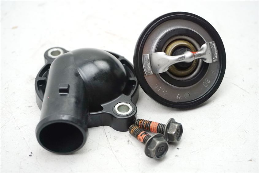 TERMOSTATO CAJA DEL TERMOSTATO YAMAHA FZ6 S RJ14 S2