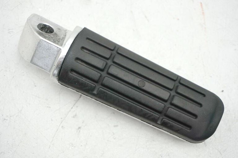YAMAHA FZ6 S RJ14 S2 FUßRASTE SOZIUS RECHTS FOOTREST