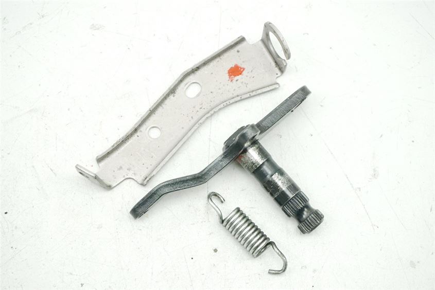 YAMAHA FZ6 S RJ14 S2 HALTERUNG BREMSPEDAL WELLE HALTER AUFNAHME