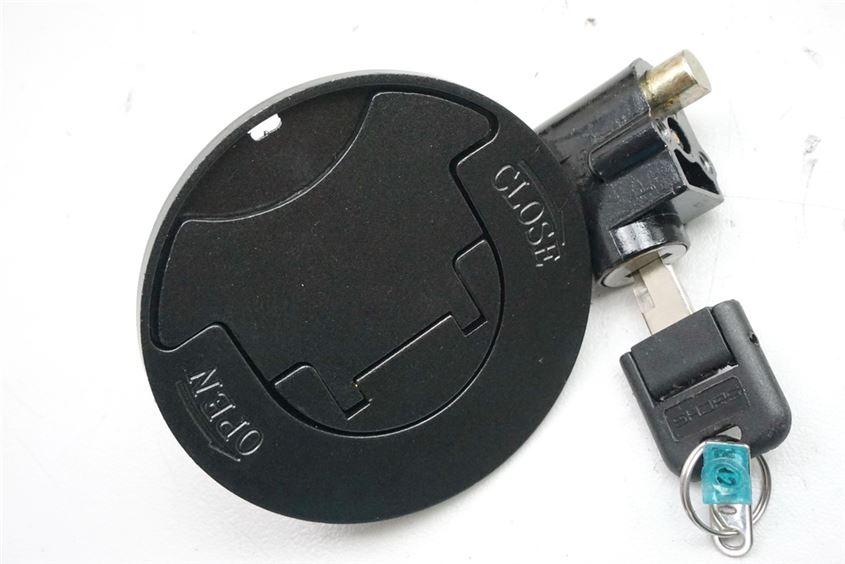 TAPA DEL DEPÓSITO DE COMBUSTIBLE CON LLAVE SACHS - 35000-FYBQ-YGB