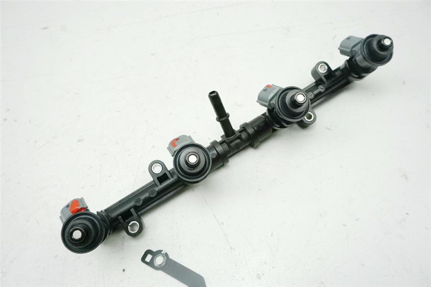HONDA CBR 1000 RR ABS SC77 EINSPRITZDÜSEN AIRBOX EINSPRITZLEISTE