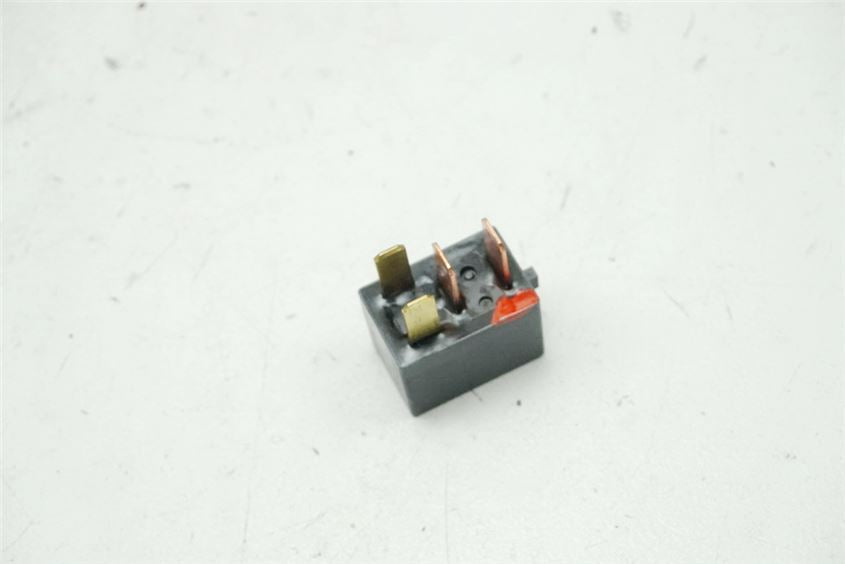 HONDA CBR 1000 RR ABS SC77 RELAIS OMRON - G8HL-H71