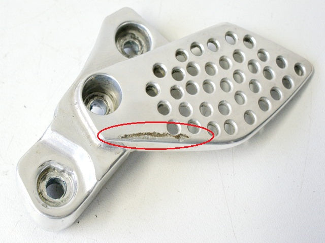 YAMAHA XJR 1200 4PU SOPORTE ESTRIBERA PILOTO IZQUIERDO