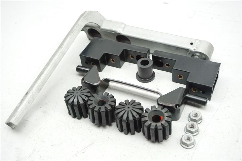 BMW R 850 R 259 BRACKET TANK RUBBER MOUNT