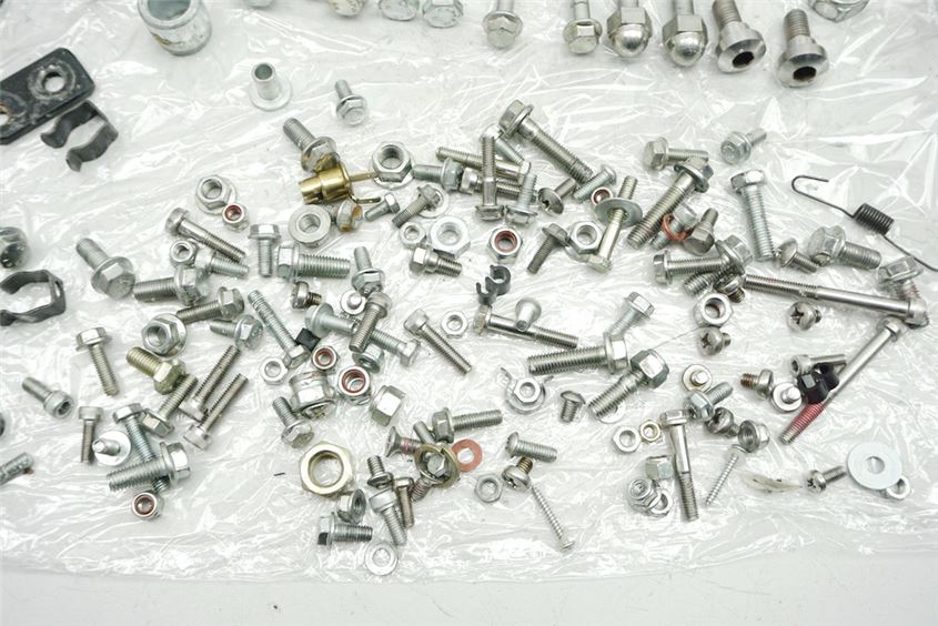ROYAL ENFIELD BULLET 500 EFI ABS Tornillos y piezas pequeñas Tuercas Soporte para chasis