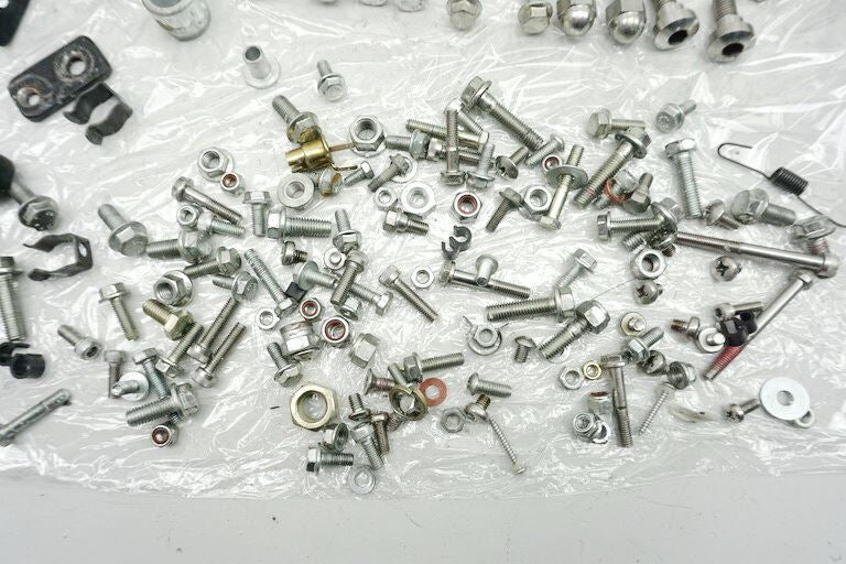 ROYAL ENFIELD BULLET 500 EFI ABS Tornillos y piezas pequeñas Tuercas Soporte para chasis