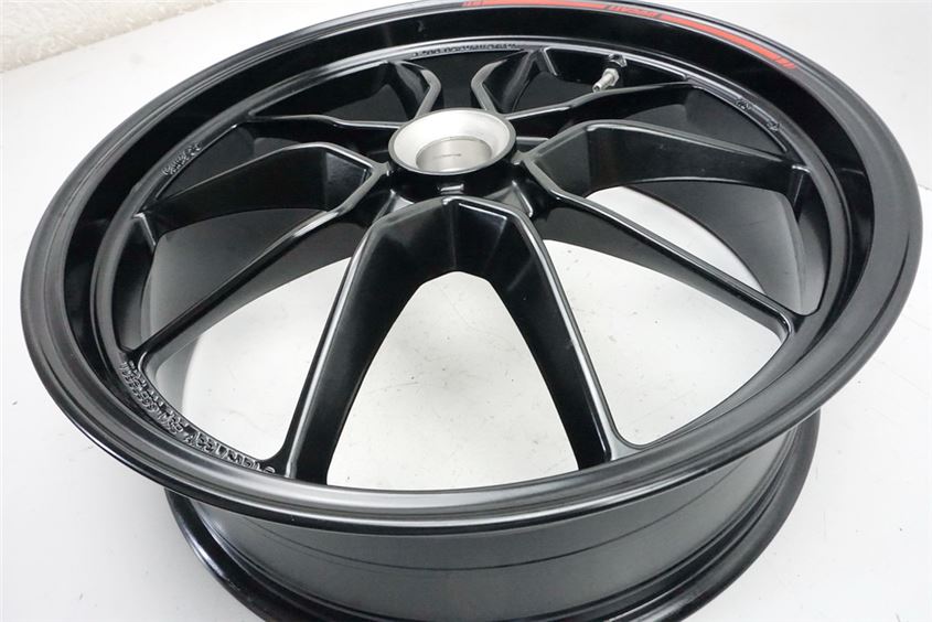 DUCATI MONSTER 1100 EVO ABS M5 FELGE HINTEN HINTERRAD WHEEL - ENKEI 17 X MT 5.50