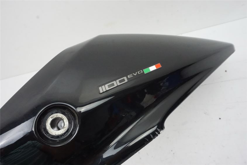 DUCATI MONSTER 1100 EVO ABS M5 SOZIUSABDECKUNG HÖCKER SITZKEIL SITZBANK