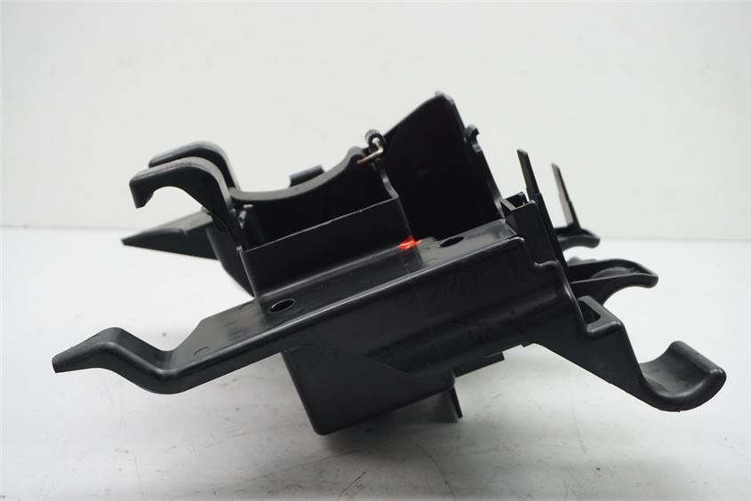 HONDA VT 125 JC29 SHADOW BATTERIEKASTEN BATTERIEFACH