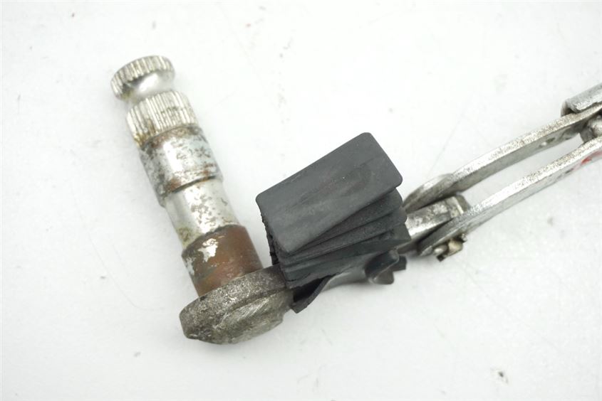 HONDA VT 125 JC29 SHADOW BREMSGESTÄNGE HALTER BREMSPEDAL BREMSSTREBE