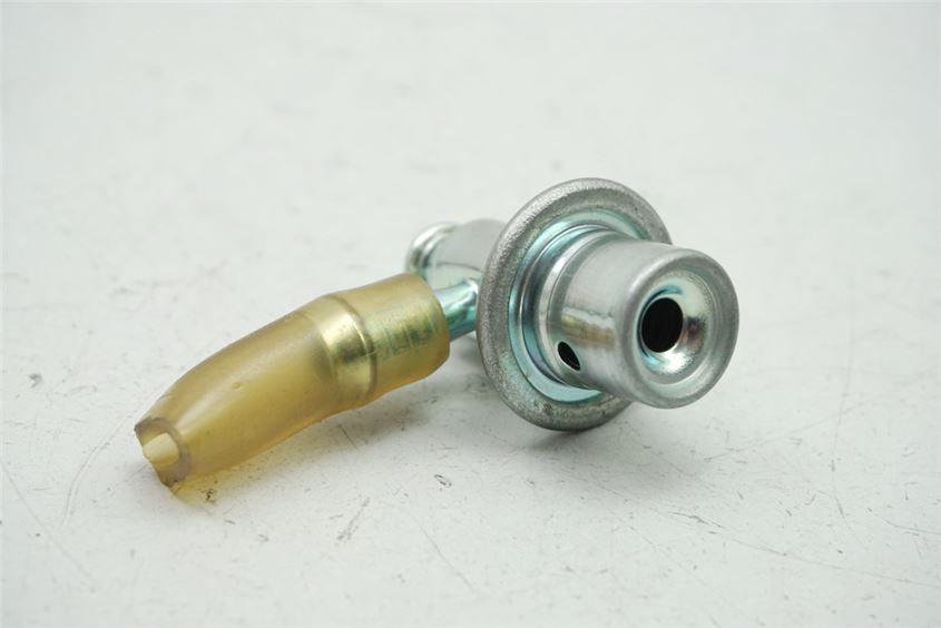 DUCATI MONSTER 1100 EVO ABS M5 DRUCKREGLER KRAFTSTOFF BENZINDRUCKREGLER