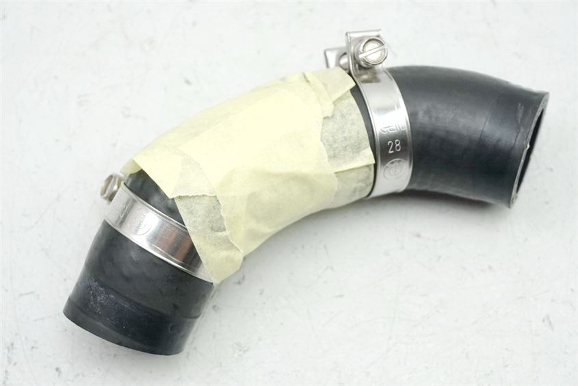 BMW K 100 RS KÜHLERSCHLAUCH EINFÜLLSTUTZEN -> KÜHLER RECHTS