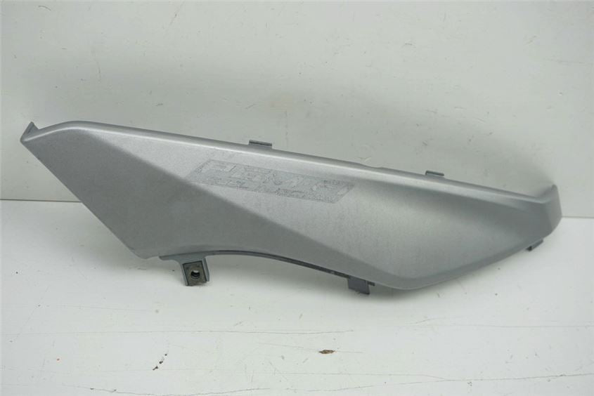 HONDA SH 300 A NF02 VERKLEIDUNG RECHTS UNTEN ABDECKUNG COVER BLENDE SEITENDECKEL