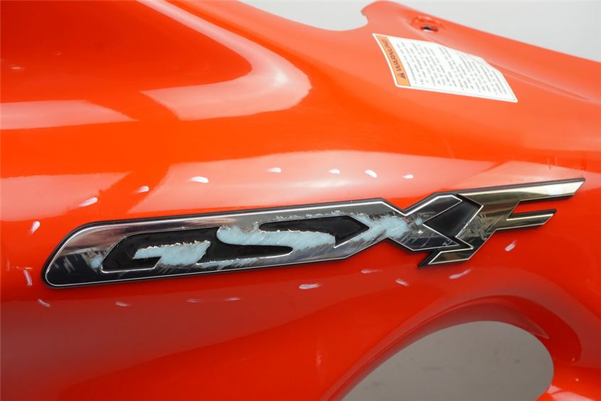 SUZUKI GSX 600 F AJ SEITENVERKLEIDUNG LINKS ABDECKUNG COVER