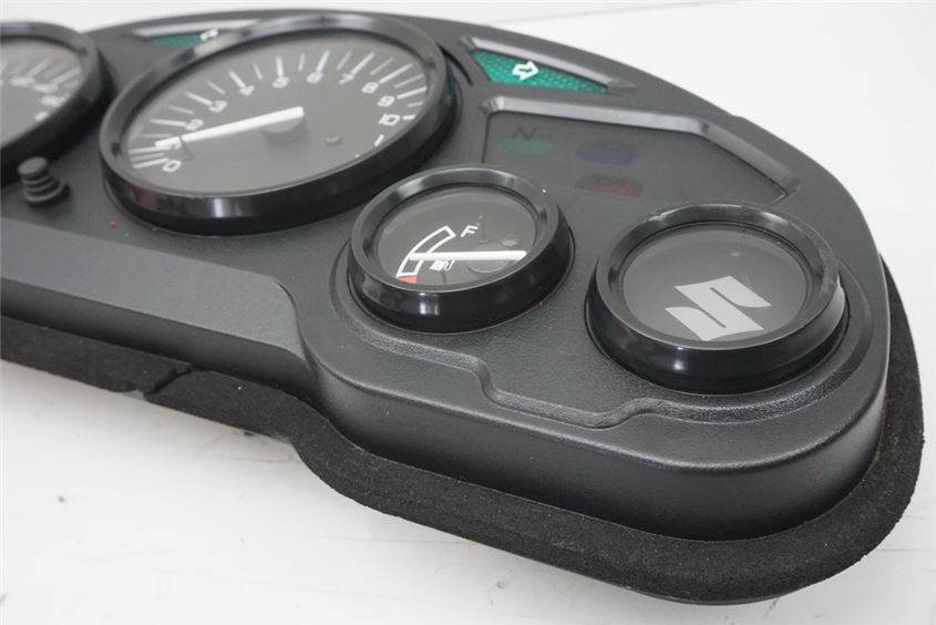 SUZUKI GSX 600 F AJ TACHO COCKPIT INSTRUMENTE SPEEDOMETER - 33782 KM
