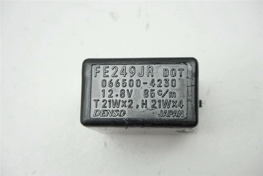 SUZUKI GSX 600 F AJ BLINKRELAIS BLINKGEBER BLINKERRELAIS