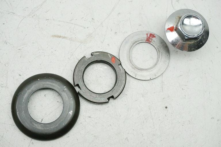 KAWASAKI GPZ 500 S EX500D MUTTER SICHERUNG LENKKOPF GABELBRÜCKE SCHRAUBE