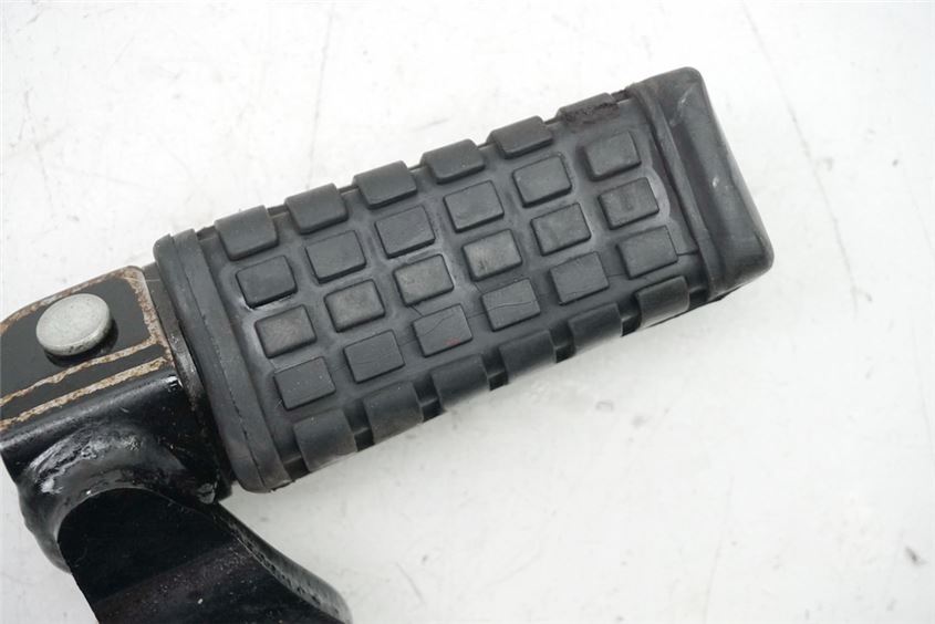 KAWASAKI GPZ 500 S EX500D PASSENGER FOOTREST RIGHT HOLDER FOOTREST