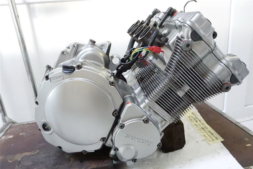 SUZUKI GSX 600 F AJ MOTOR ENGINE KURBELWELLE ZYLINDERKOPF - 33782 KM