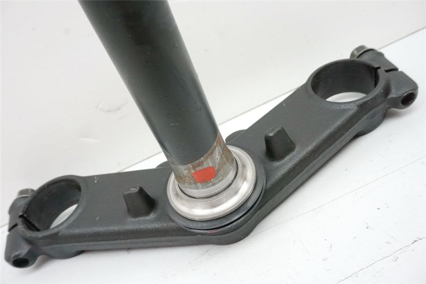KAWASAKI ER 5 TWISTER ER500A TIJA INFERIOR HORQUILLA SIN ACCIDENTES