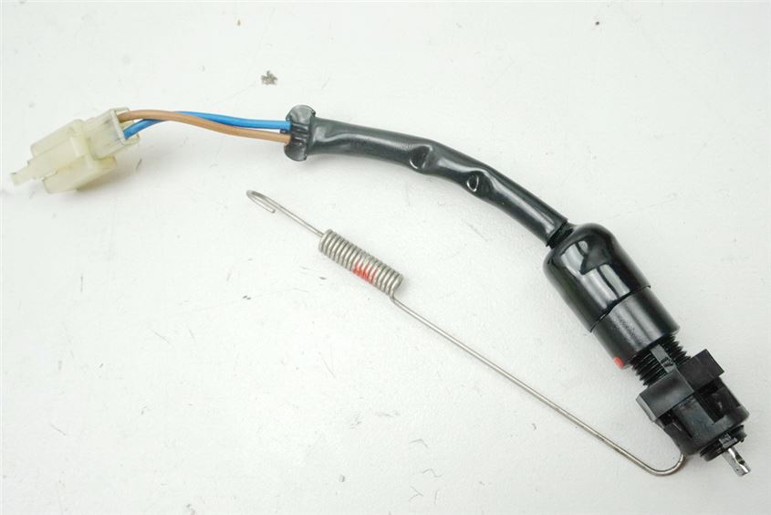 KAWASAKI ER 5 TWISTER ER500A INTERRUPTOR DE LUZ DE FRENO TRASERO