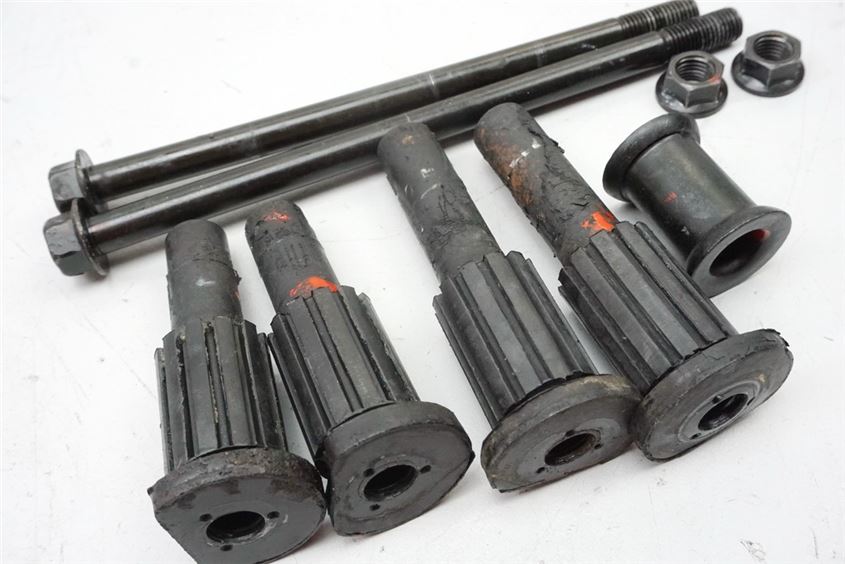 KAWASAKI ER 5 TWISTER ER500A SOPORTE MOTOR EJE PERNOS TORNILLOS SOPORTE MOTOR