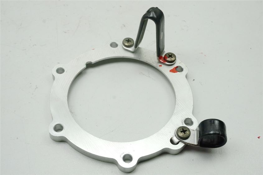 YAMAHA FZ1 S RN16 FAZER HALTERUNG BENZINPUMPE RING KRANZ HALTEPLATTE
