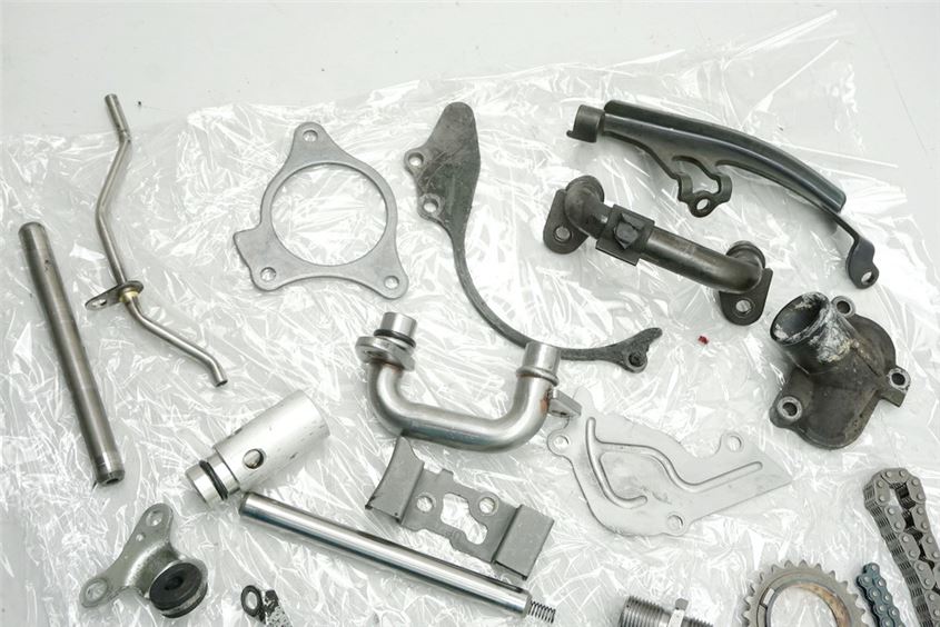 YAMAHA FZ1 S RN16 FAZER SCHRAUBEN & KLEINTEILE - MOTOR