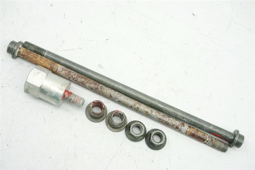 EJE SOPORTE MOTOR DISTANCIADORES EJE PASANTE YAMAHA FZ1 S RN16 FAZER