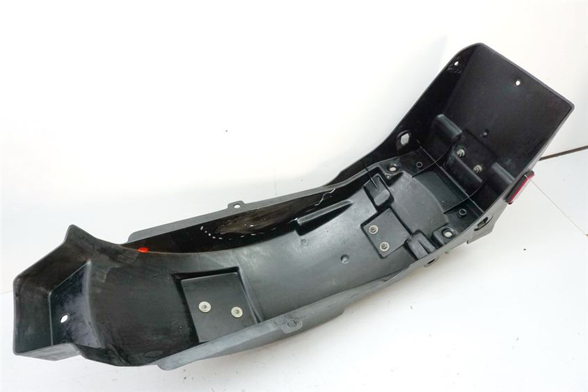 SUZUKI GSX 1100 G GV74A GUARDABARROS TRASERO PASO DE RUEDA FENDER PROTECCIÓN ANTICHISPAS