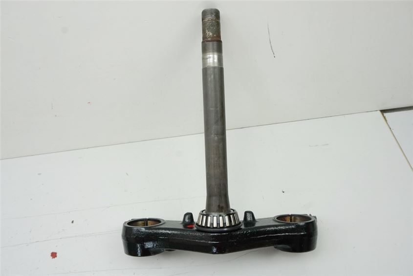 SUZUKI GSX 1100 G GV74A LOWER TRIPLE CLAMP FORK