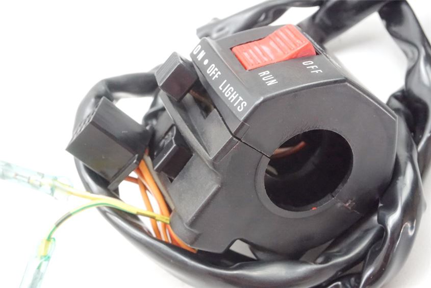 SUZUKI GSX 1100 G GV74A INTERRUPTOR DERECHO DEL MANILLAR