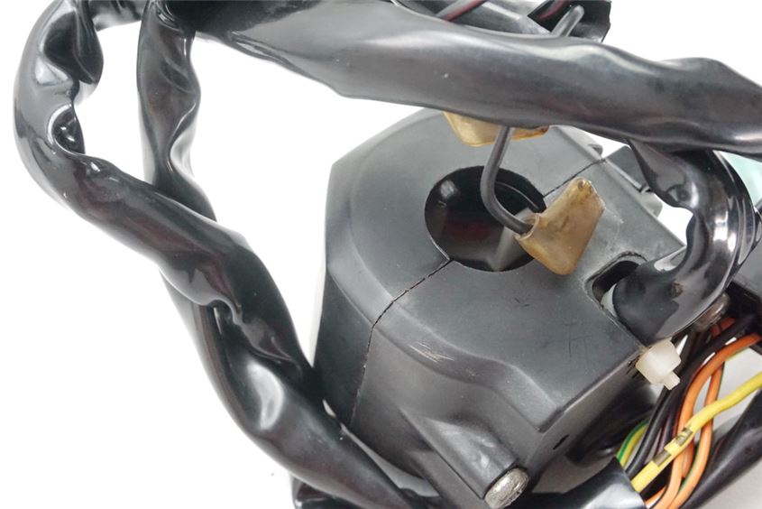 SUZUKI GSX 1100 G GV74A INTERRUPTOR DERECHO DEL MANILLAR