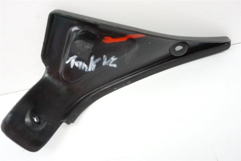 SUZUKI GSX 1100 G GV74A VERKLEIDUNG TANK LINKS VORN ABDECKUNG COVER BLENDE